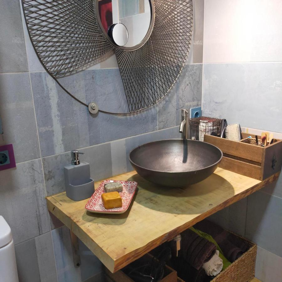 Una Parada A L'Anoia En Apartamento Compartido Lägenhet Capellades Exteriör bild