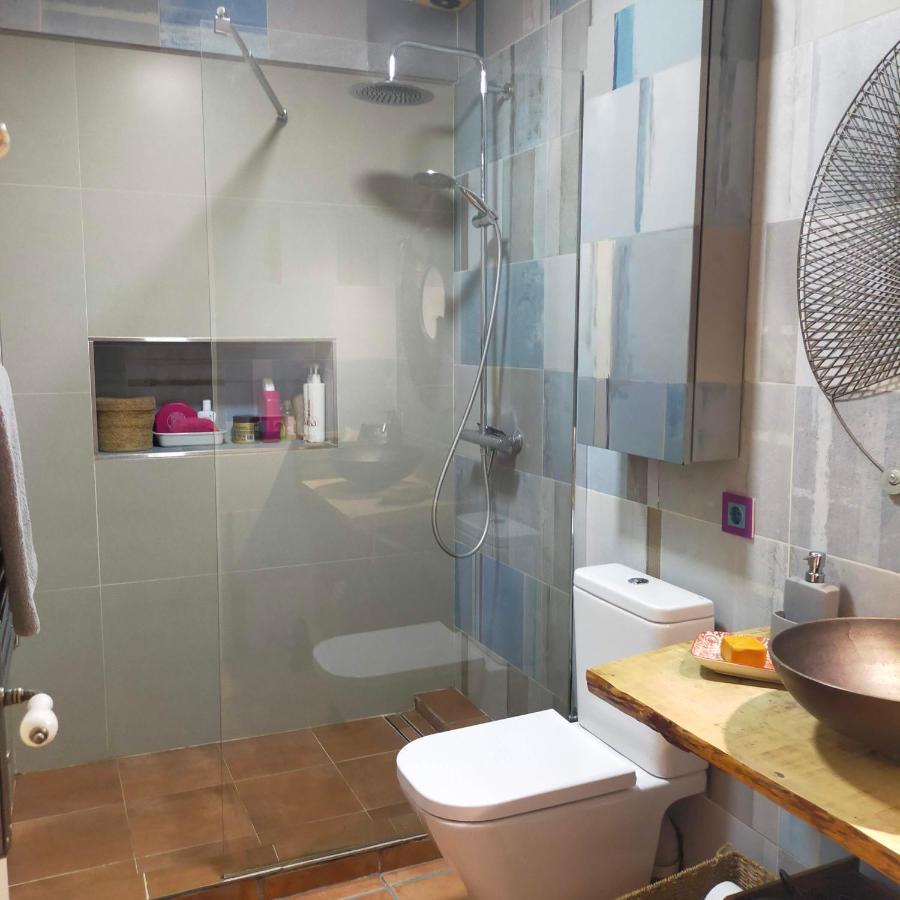 Una Parada A L'Anoia En Apartamento Compartido Lägenhet Capellades Exteriör bild